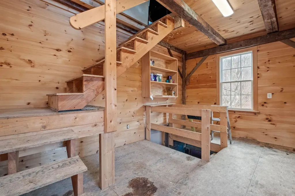 573 Route 25c Piermont NH 03779