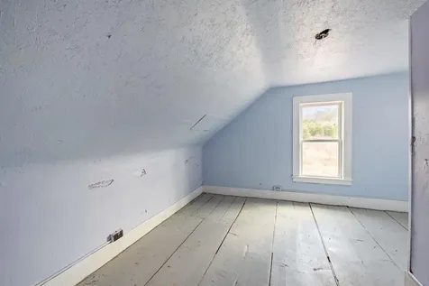 573 Route 25c Piermont NH 03779