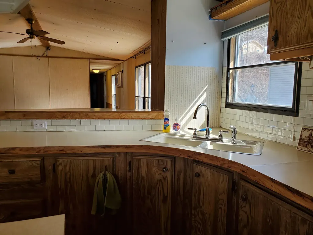 8 Hewitt Drive Enfield NH 03748