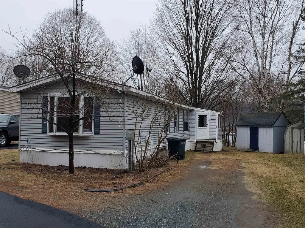 8 Hewitt Drive Enfield NH 03748