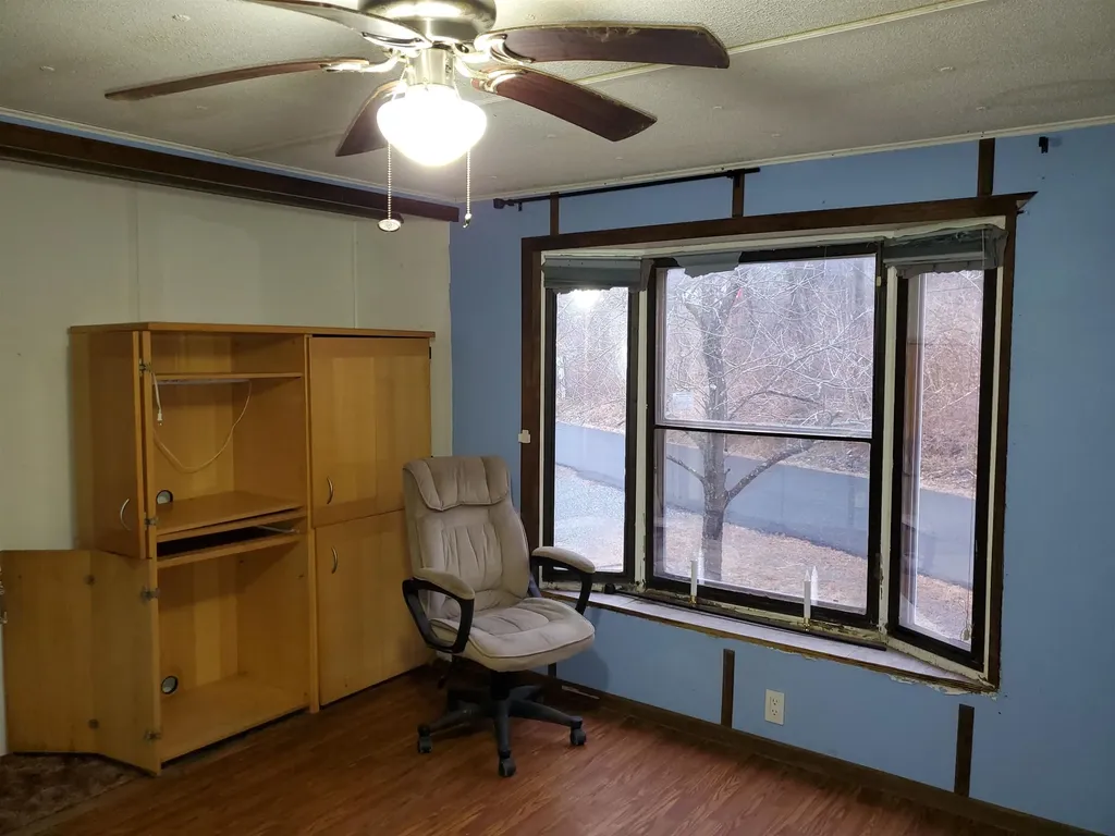 8 Hewitt Drive Enfield NH 03748