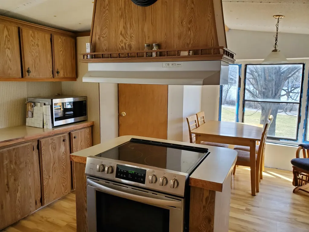 8 Hewitt Drive Enfield NH 03748