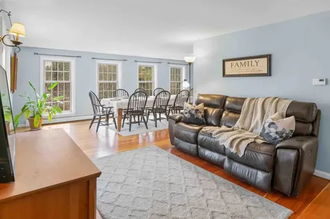 224 Ridgeview Road Weare NH 03281