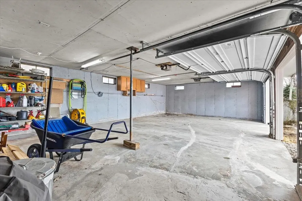 48 Upper Newton Street St. Albans City VT 05478