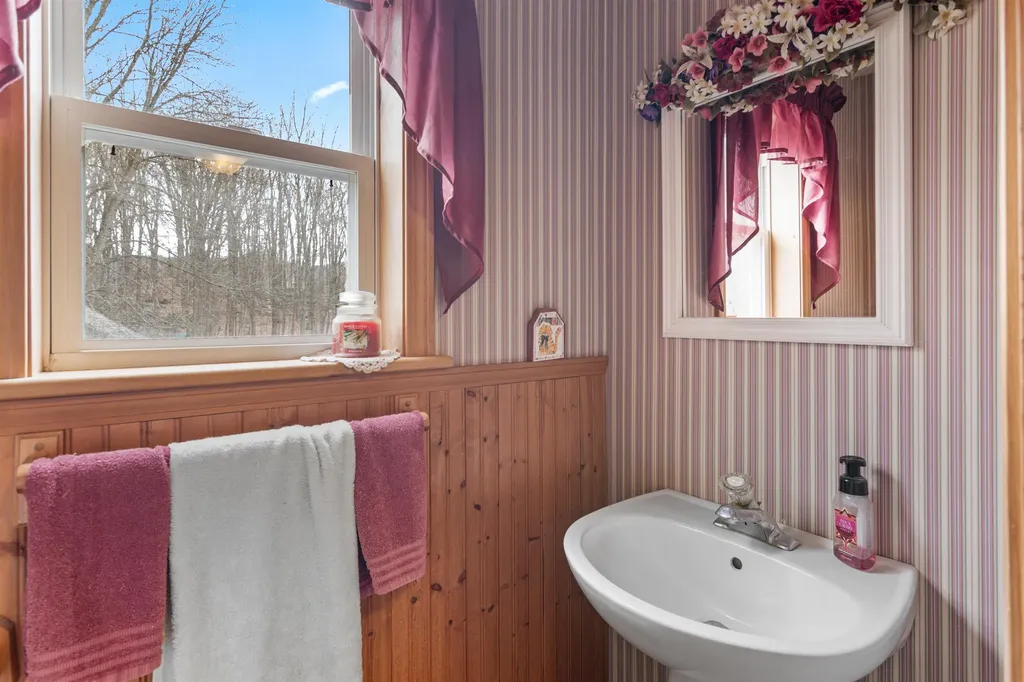 33 Little County Road St. Albans Town VT 05478