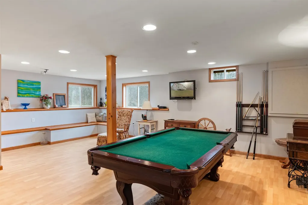 33 Little County Road St. Albans Town VT 05478