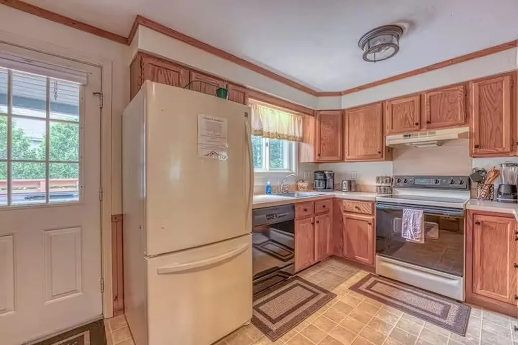 14 Adams Drive Woodstock NH 03262