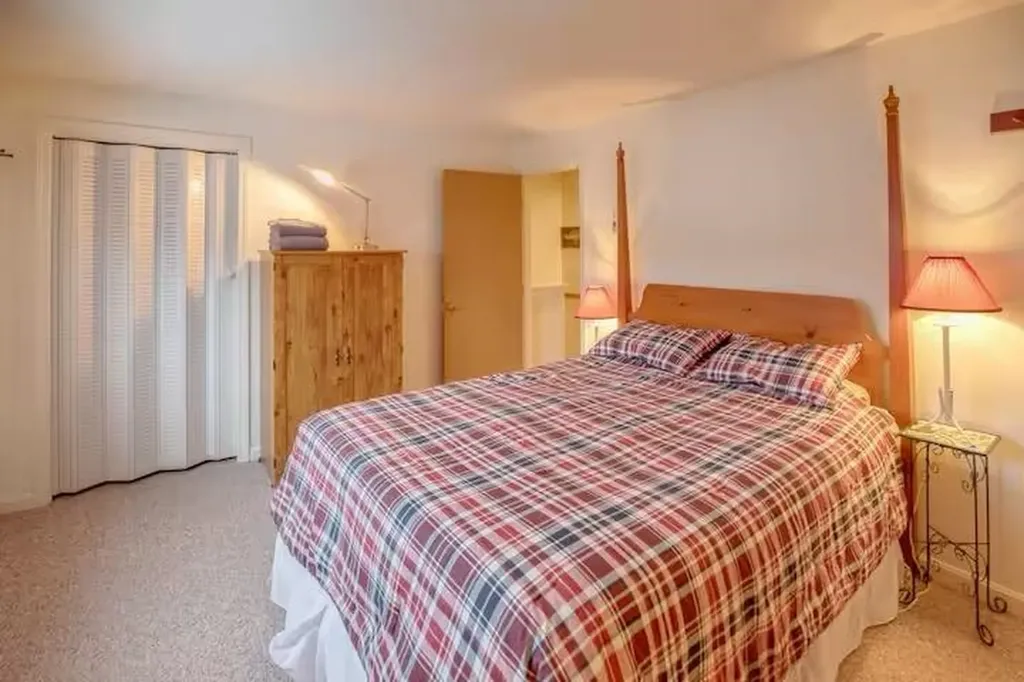 14 Adams Drive Woodstock NH 03262