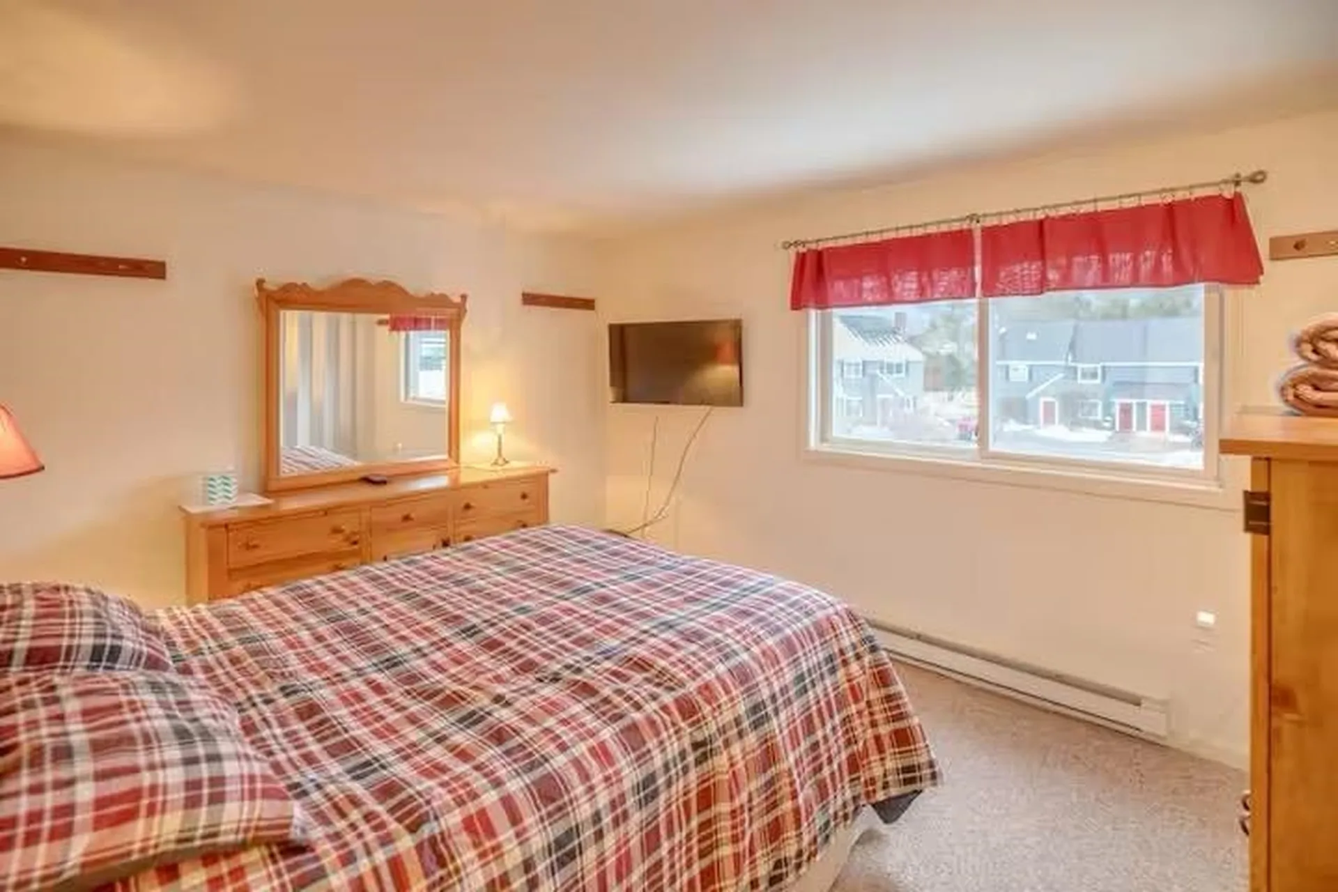 14 Adams Drive Woodstock NH 03262