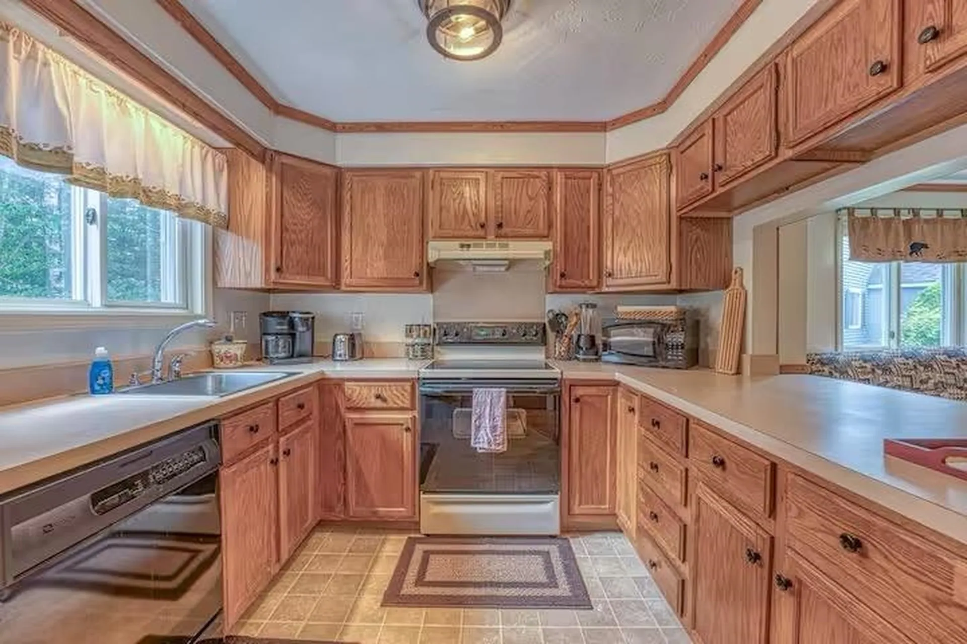 14 Adams Drive Woodstock NH 03262