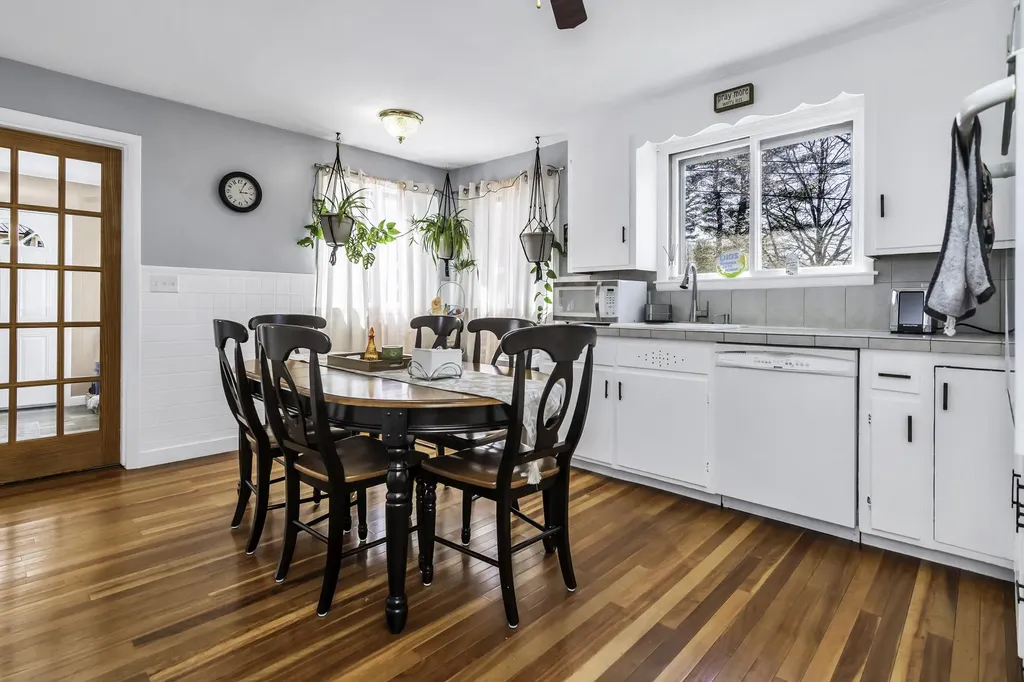 3 Paul Avenue Laconia NH 03246