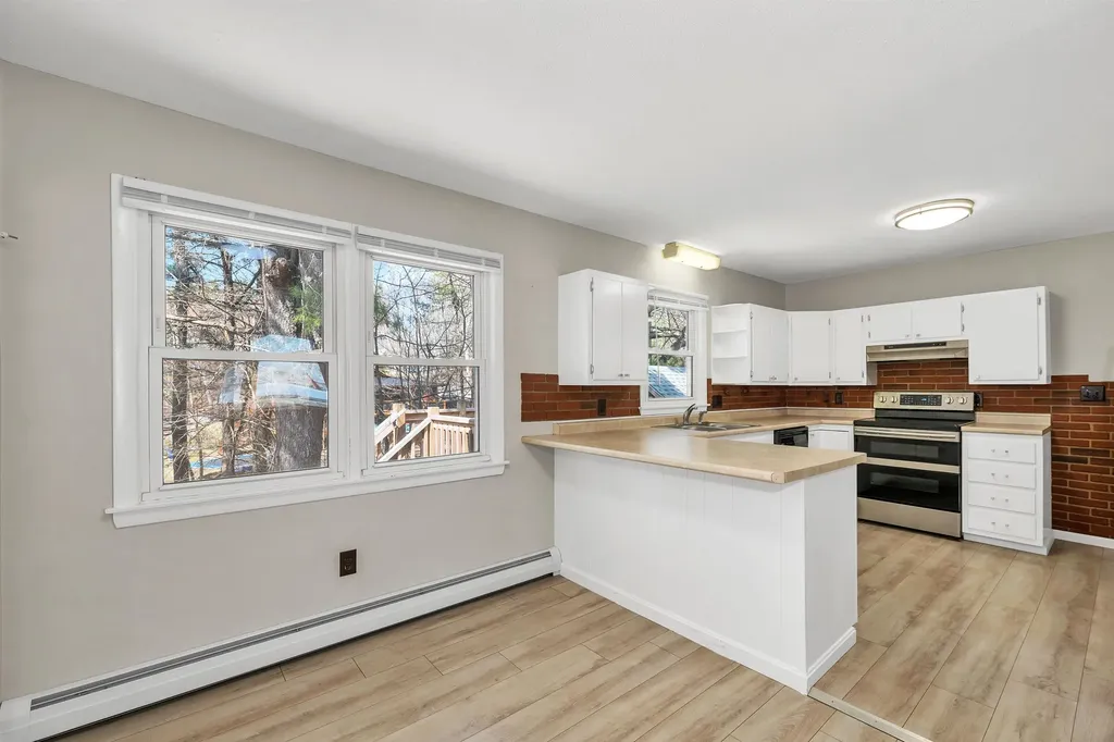 340 Hoyt Road Gilford NH 03249