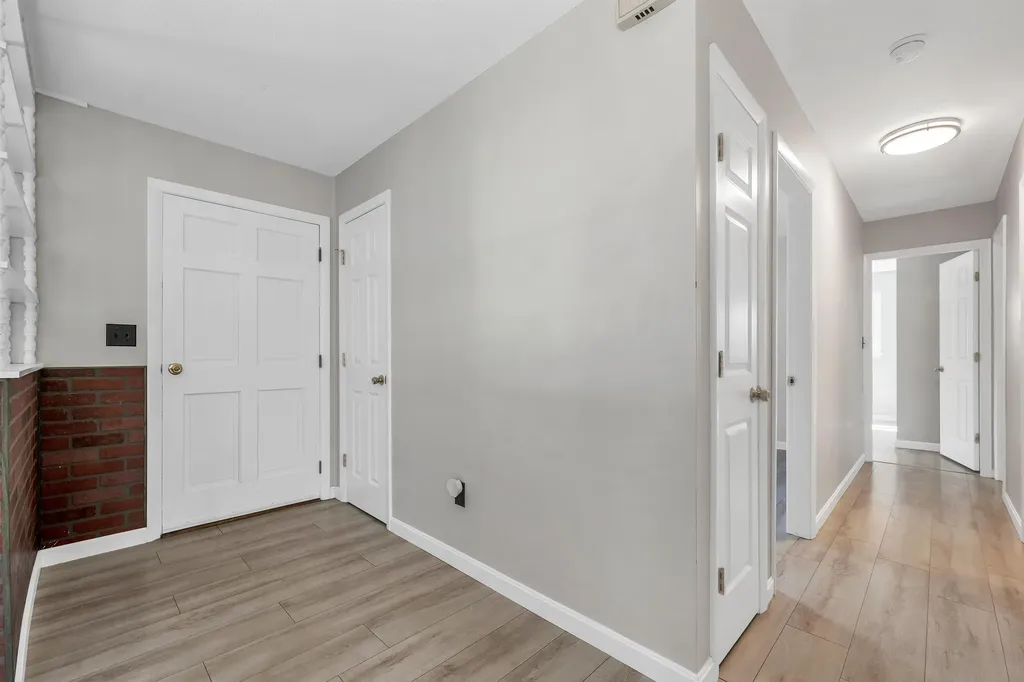 340 Hoyt Road Gilford NH 03249