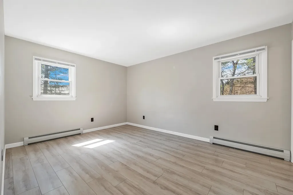 340 Hoyt Road Gilford NH 03249