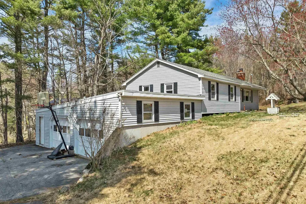 340 Hoyt Road Gilford NH 03249
