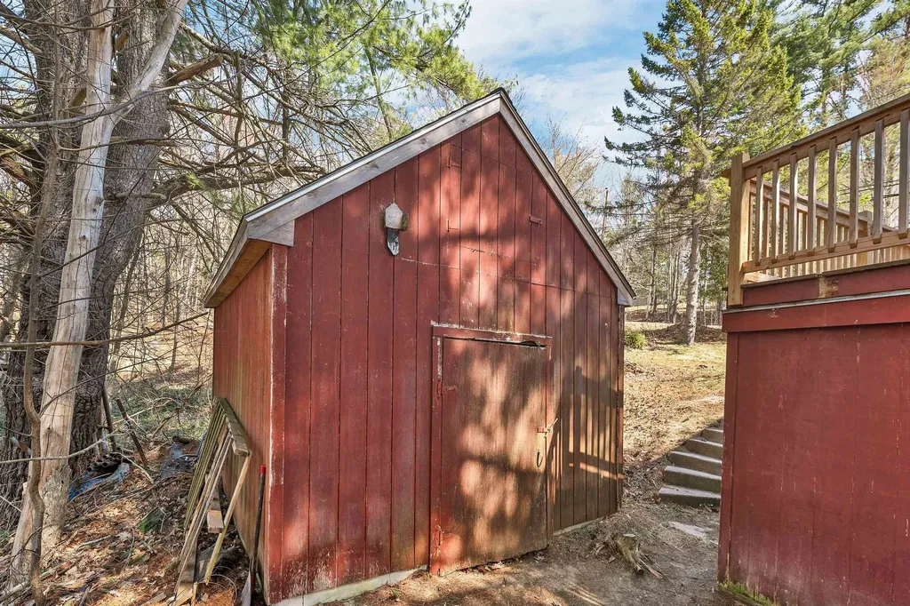 340 Hoyt Road Gilford NH 03249