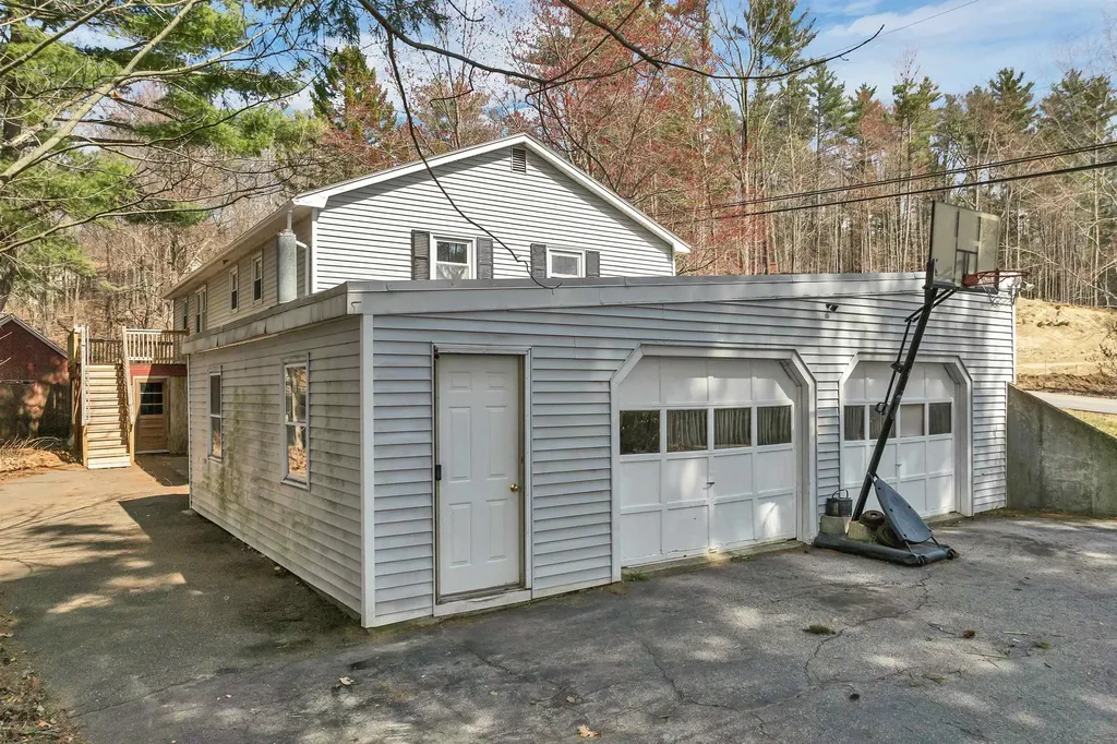340 Hoyt Road Gilford NH 03249