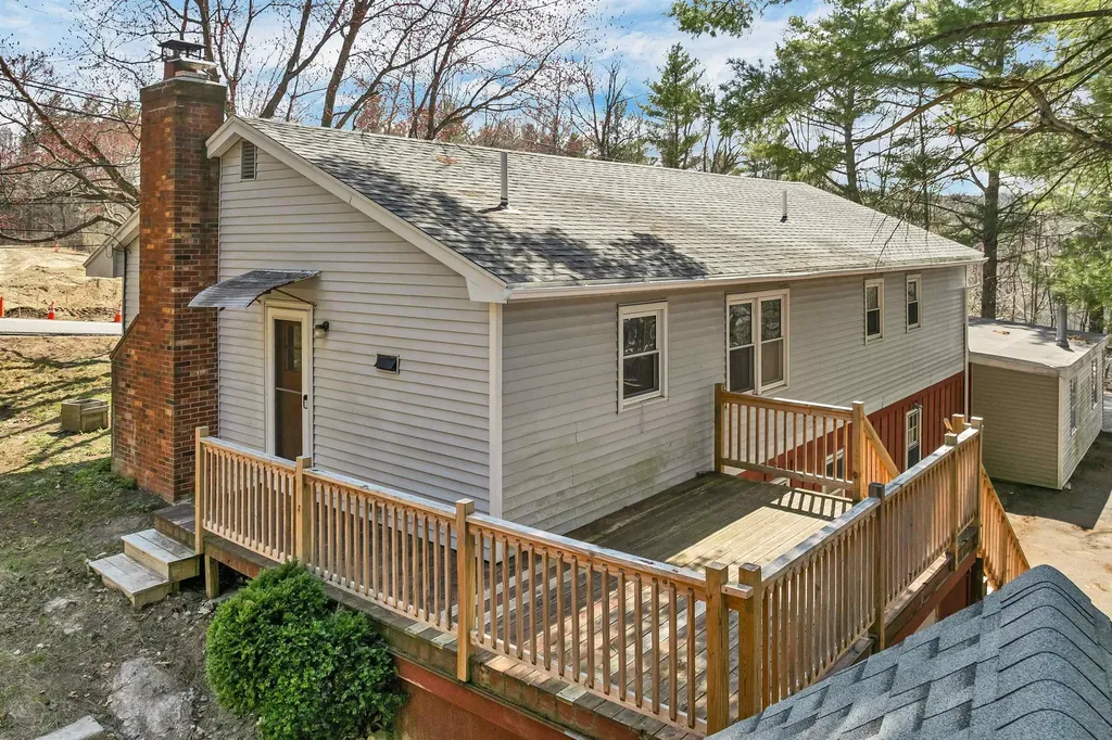 340 Hoyt Road Gilford NH 03249