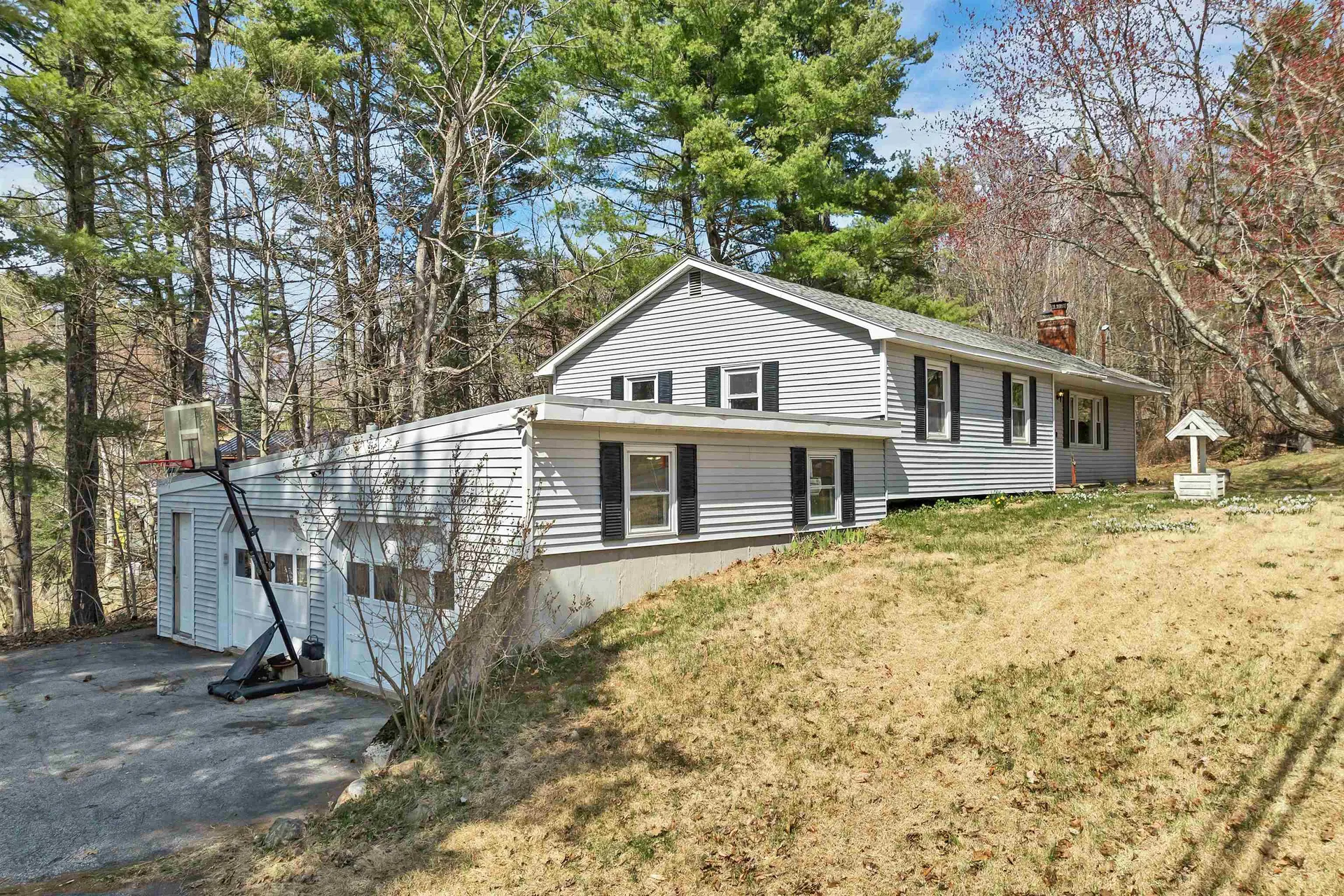 340 Hoyt Road Gilford NH 03249