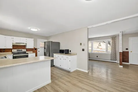 340 Hoyt Road Gilford NH 03249