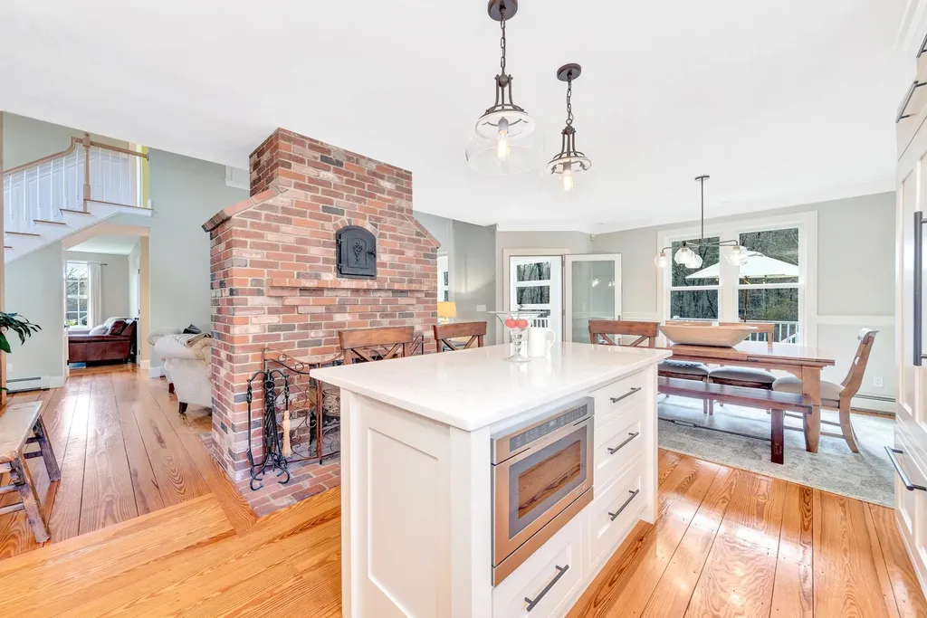 95 Highland Road South Hampton NH 03827