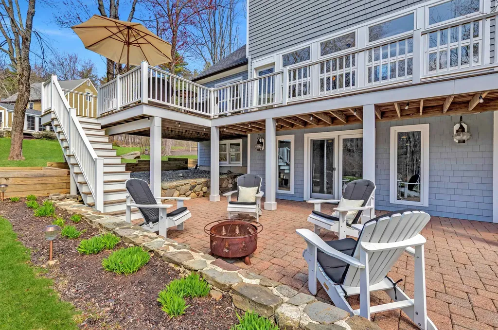 95 Highland Road South Hampton NH 03827