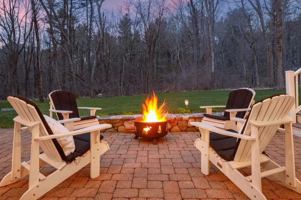 95 Highland Road South Hampton NH 03827