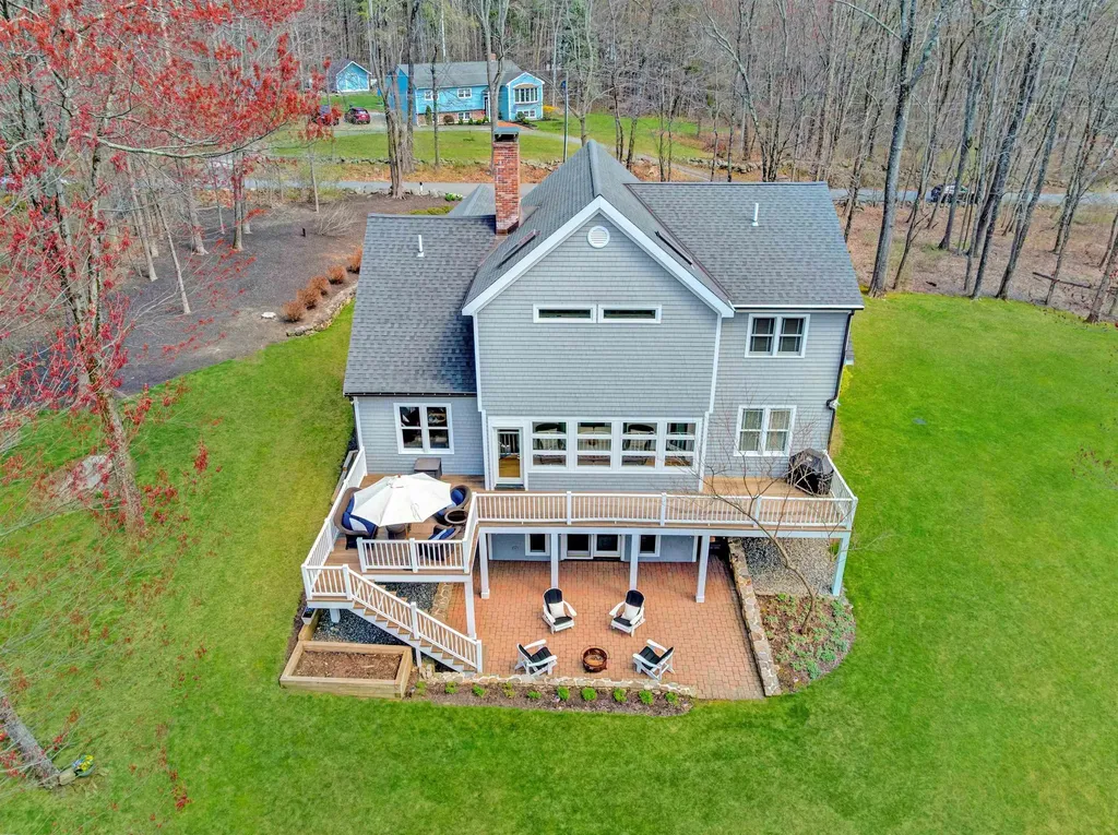 95 Highland Road South Hampton NH 03827