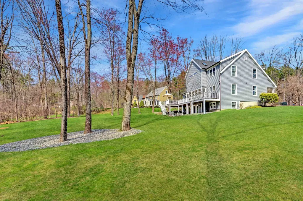 95 Highland Road South Hampton NH 03827