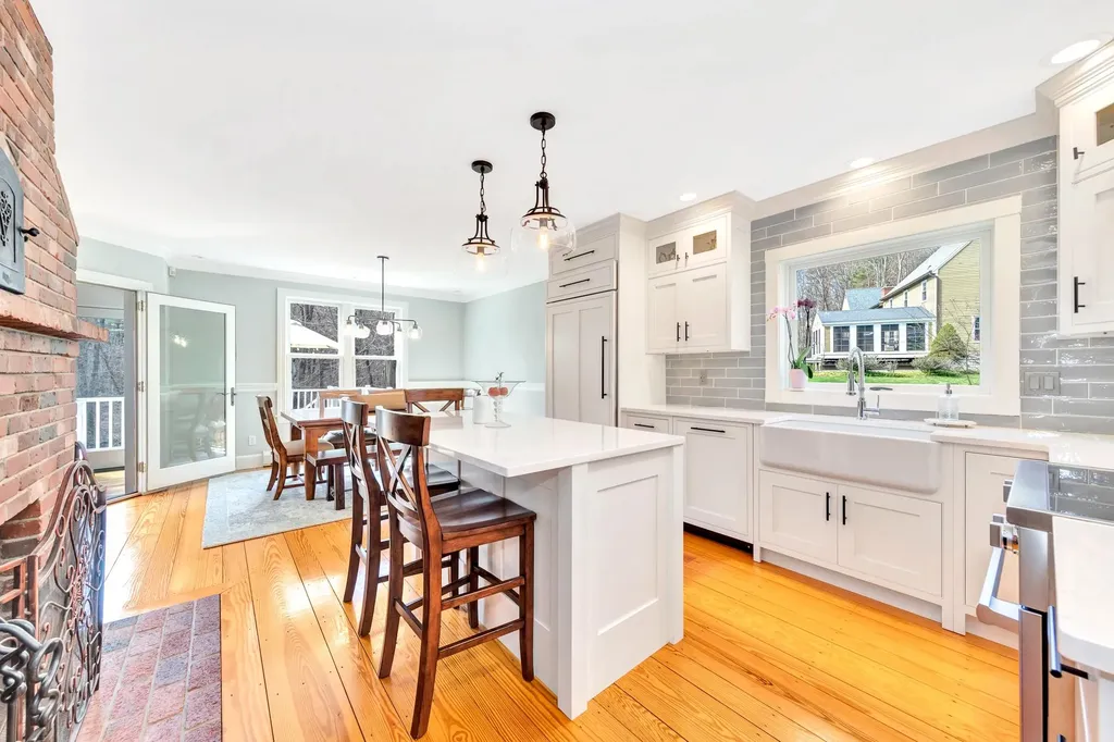 95 Highland Road South Hampton NH 03827