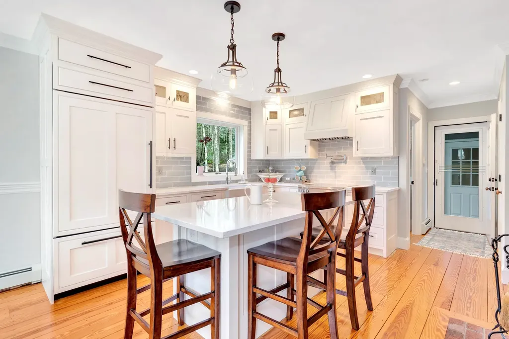 95 Highland Road South Hampton NH 03827