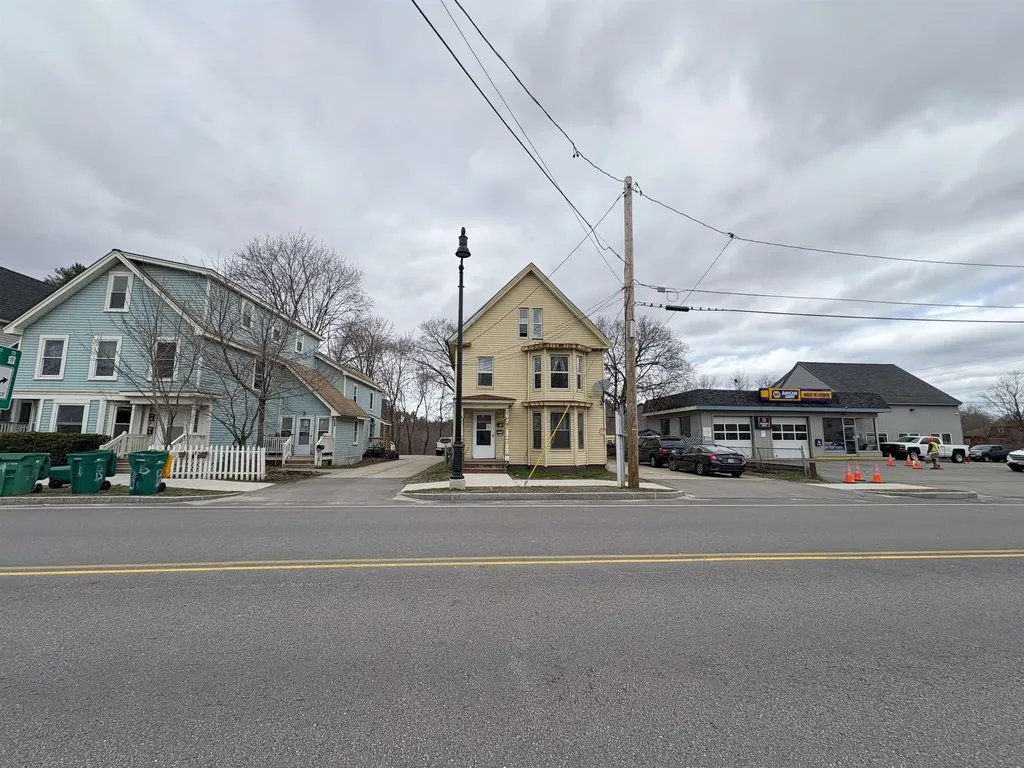 161 N Main Street Rochester NH 03867