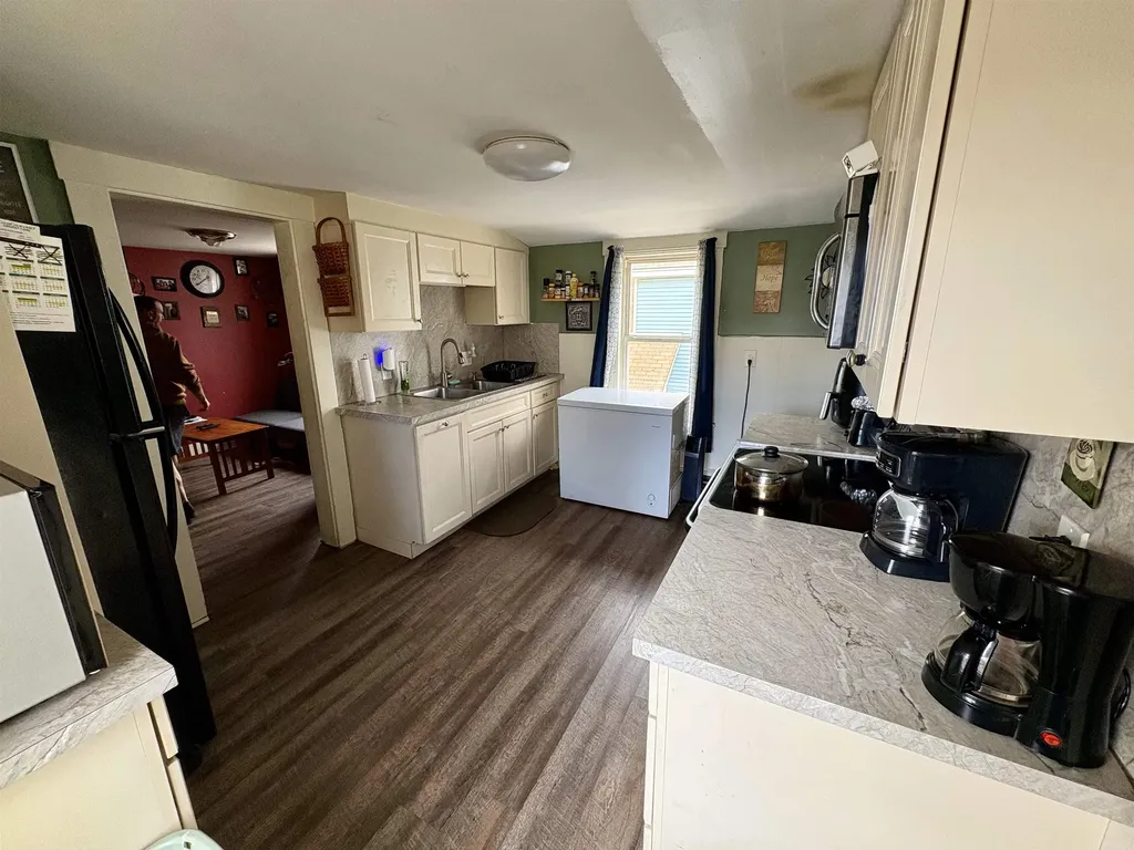 161 N Main Street Rochester NH 03867