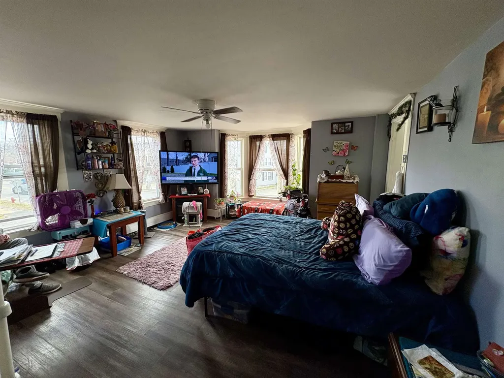 161 N Main Street Rochester NH 03867