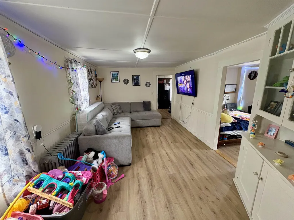 161 N Main Street Rochester NH 03867