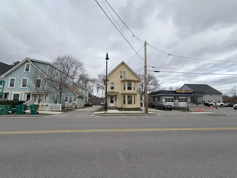 161 N Main Street Rochester NH 03867