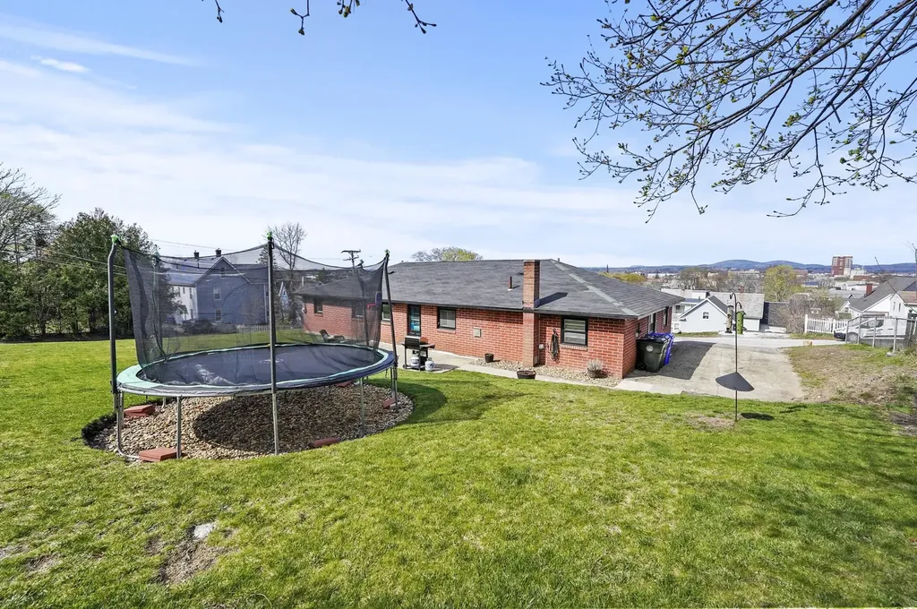 489 Belmont Street Manchester NH 03103