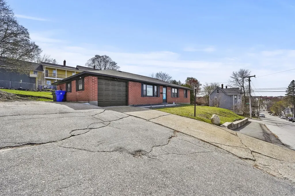 489 Belmont Street Manchester NH 03103