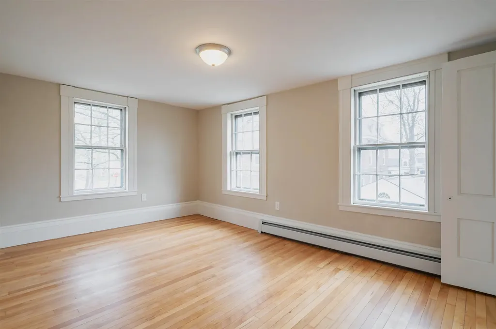 11 Summit Street Concord NH 03301