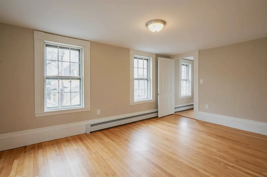 11 Summit Street Concord NH 03301