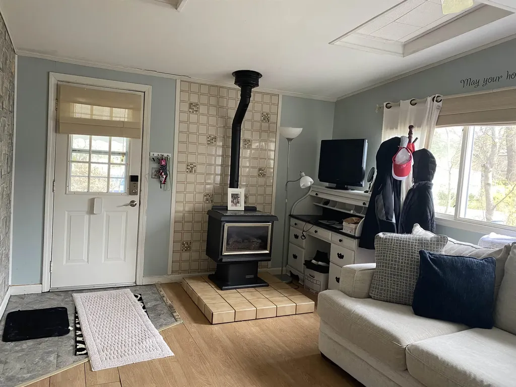 92 Scott Avenue Seabrook NH 03874