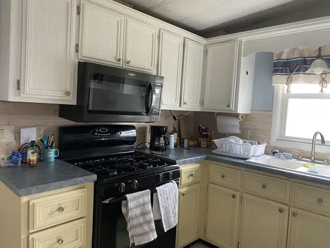92 Scott Avenue Seabrook NH 03874