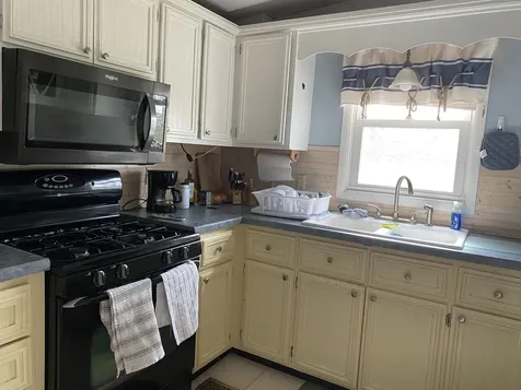 92 Scott Avenue Seabrook NH 03874