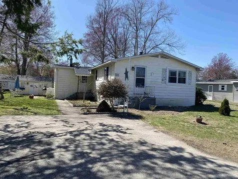 92 Scott Avenue Seabrook NH 03874