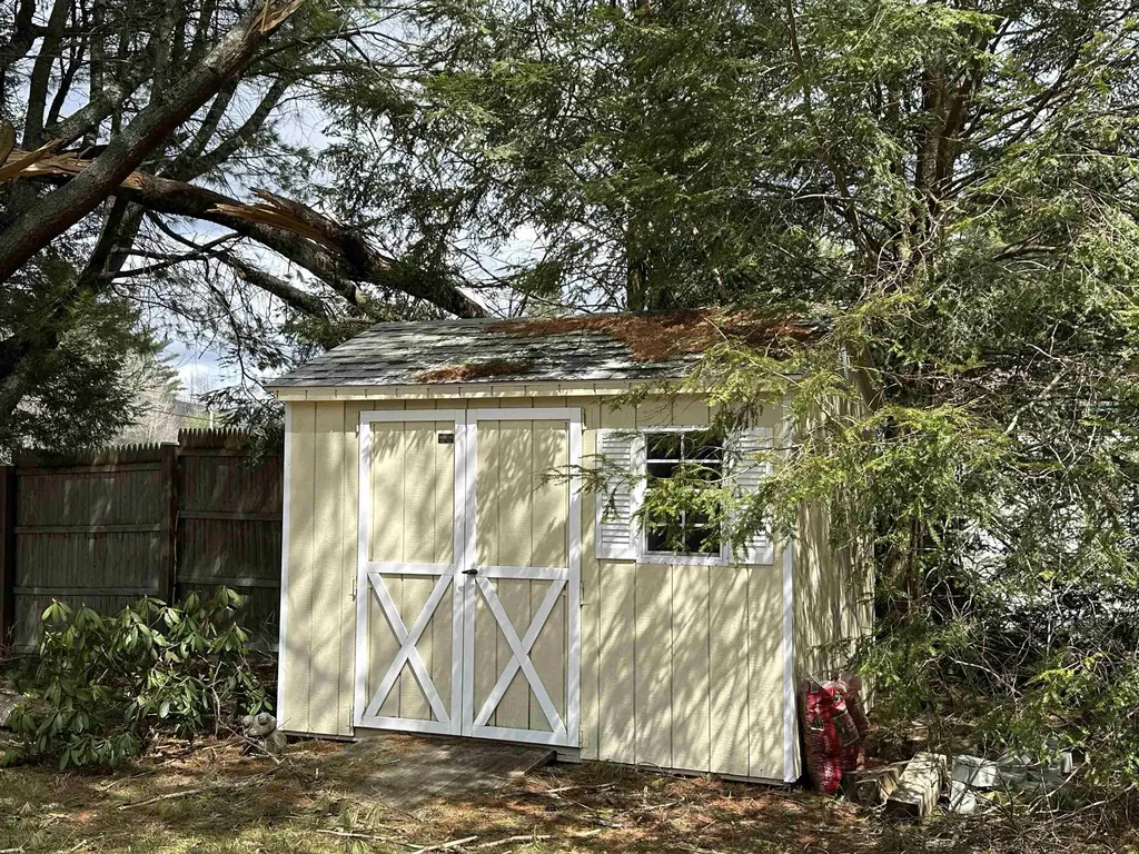 905 Route 100 Weston VT 05161