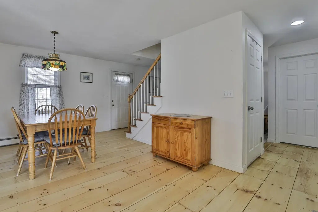 283 High Street Hampton NH 03842