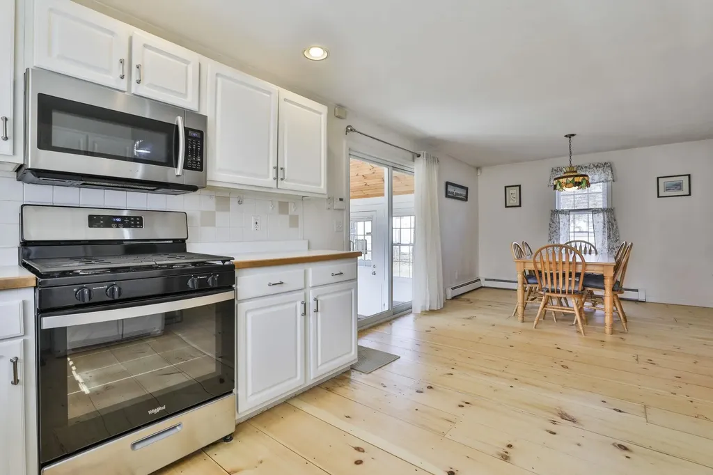 283 High Street Hampton NH 03842