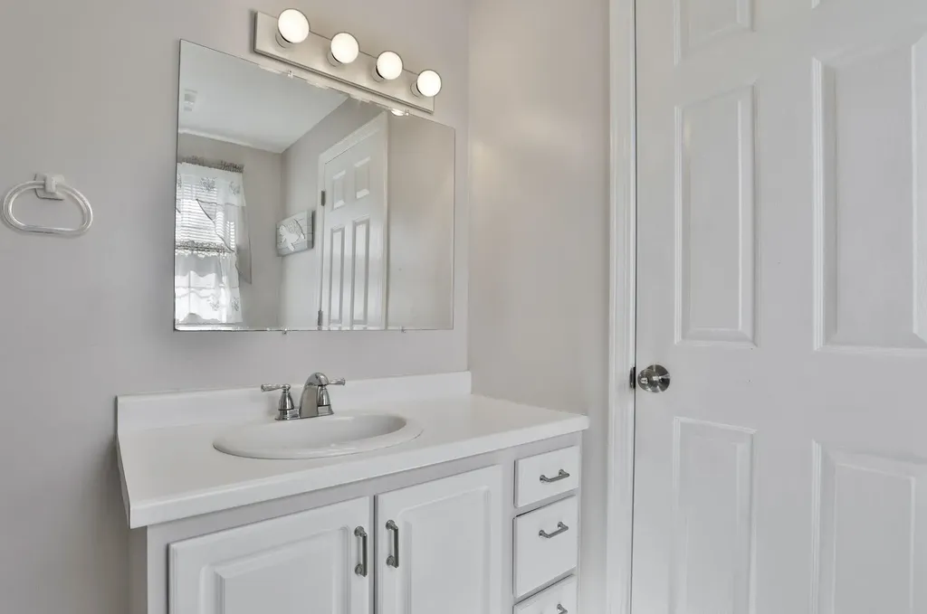 283 High Street Hampton NH 03842