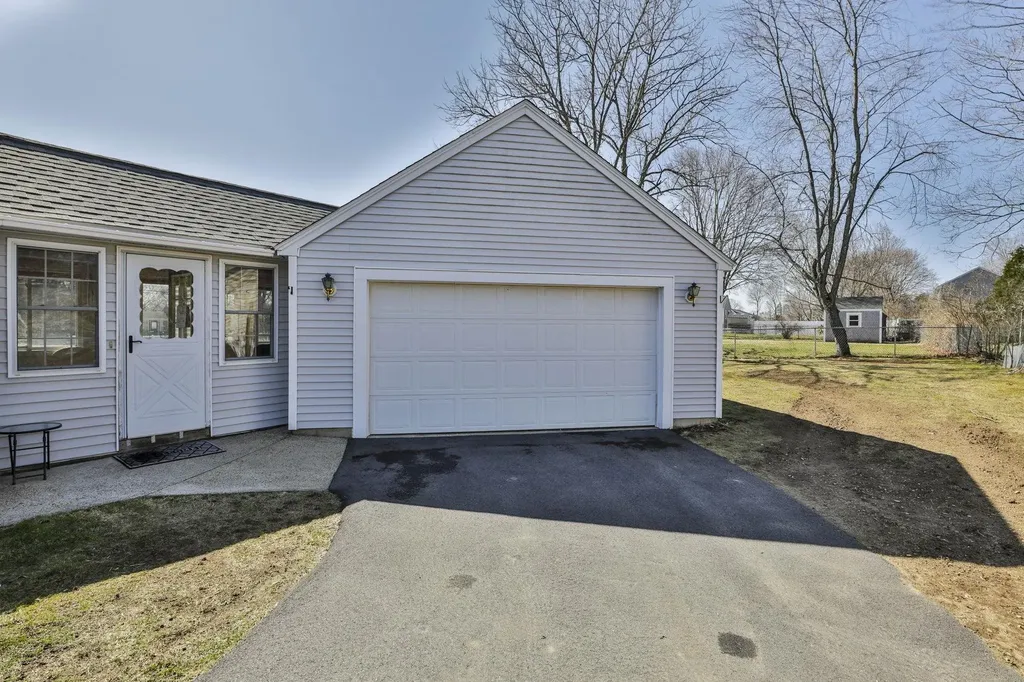 283 High Street Hampton NH 03842