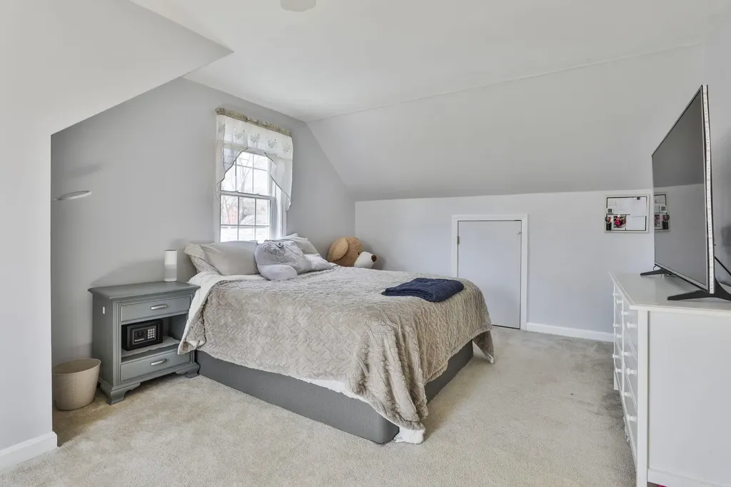 283 High Street Hampton NH 03842